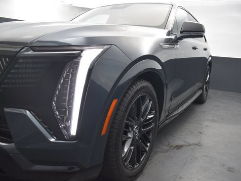 New 2026 Cadillac Escalade IQ Sport 2 w/ LPO, ONYX Package AWD/4WD image 37
