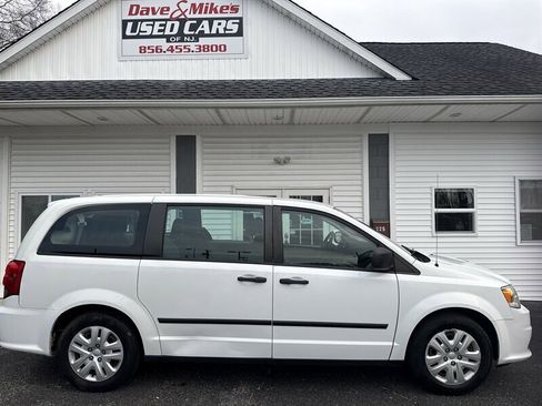 Used 2015 Dodge Grand Caravan American Value Package image 23