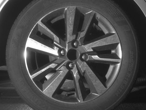 Used 2025 Nissan Versa SV image 15