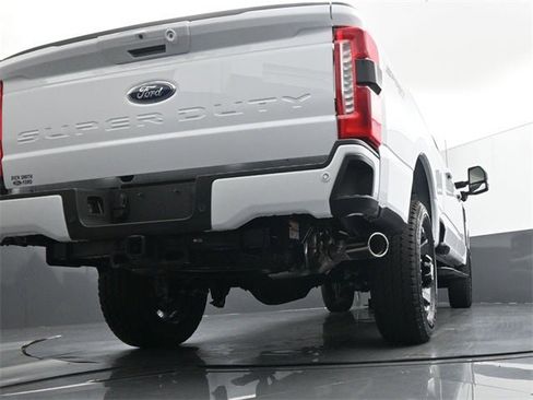 Used 2024 Ford F250 Lariat w/ Sport Appearance Package image 33
