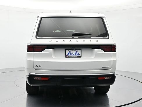 Used 2024 Jeep Wagoneer Series II w/ Flexible Seating Group image 7