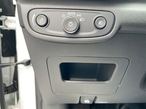 Certified 2022 Chevrolet TrailBlazer LT w/ Convenience Package image 17