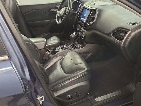 Used 2021 Jeep Cherokee Limited image 12