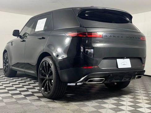 Used 2025 Land Rover Range Rover Sport SE image 4