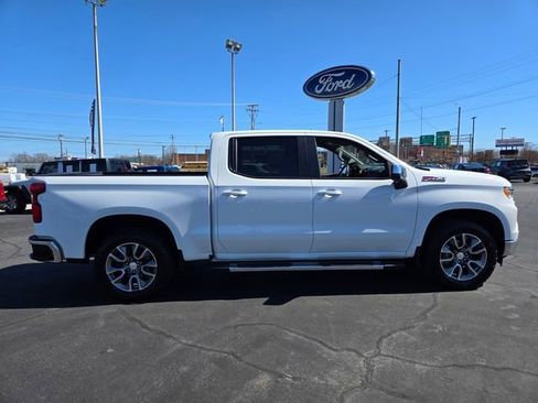 Used 2024 Chevrolet Silverado 1500 LT image 8