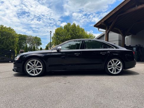 Used 2017 Audi S8 Plus AWD/4WD image 13
