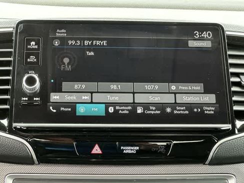 Used 2024 Honda Ridgeline Sport image 11