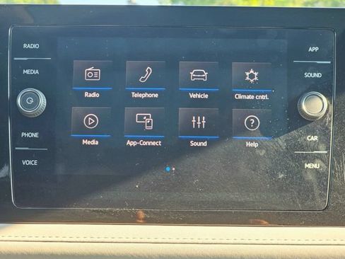 Used 2025 Volkswagen Taos SE FWD image 39