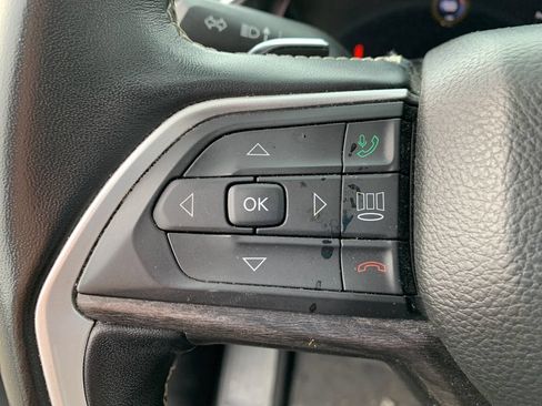 Used 2022 Jeep Grand Cherokee Limited AWD/4WD image 22