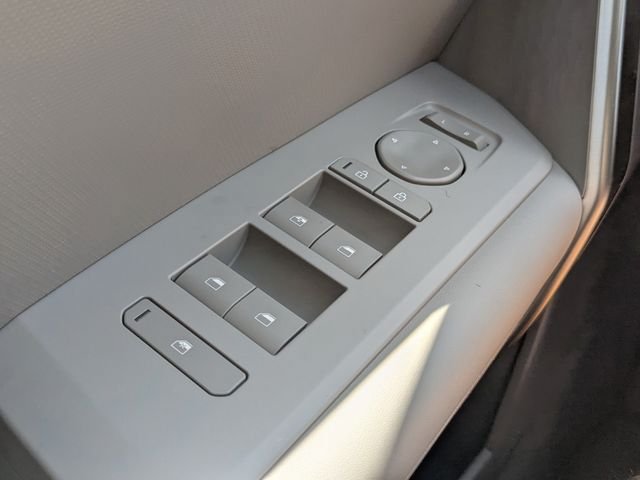 New 2027 Kia Seltos S FWD image 23