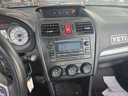 Used 2014 Subaru Impreza 2.0i Premium AWD/4WD image 6