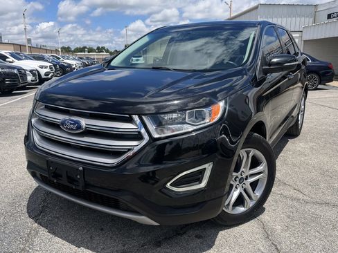 Used 2015 Ford Edge Titanium w/ Equipment Group 301A FWD image 3