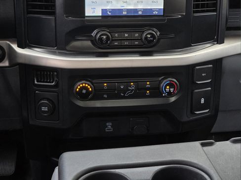 Used 2022 Ford F150 XL RWD image 11