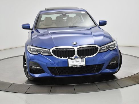 Used 2022 BMW 330i xDrive Sedan w/ M Sport Package AWD/4WD image 4