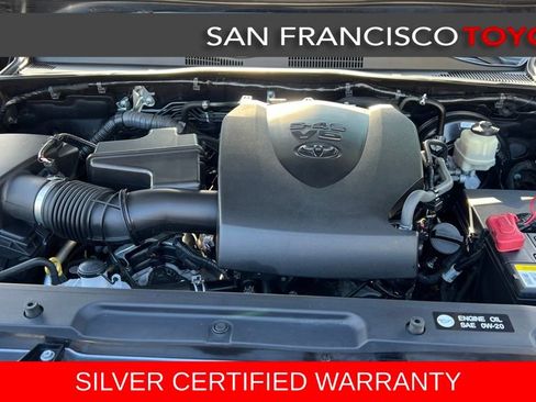 Certified 2016 Toyota Tacoma Limited image 40