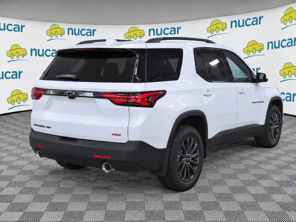 Used 2023 Chevrolet Traverse RS w/ LPO, Floor Liner Package AWD/4WD image 4