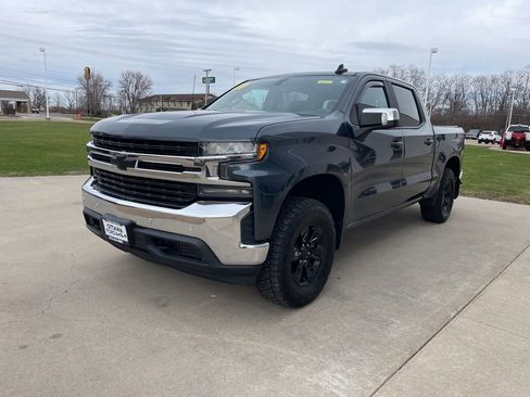 Used 2020 Chevrolet Silverado 1500 LT w/ All-Star Edition image 2