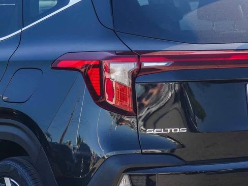 Certified 2024 Kia Seltos SX image 7