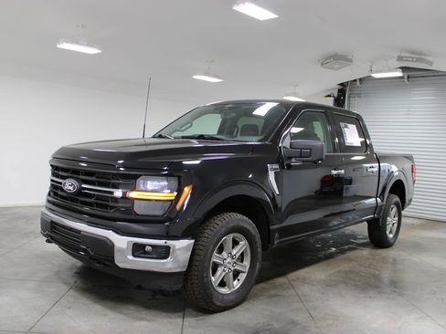 Used 2024 Ford F150 XLT image 4