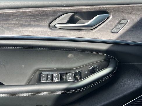 Used 2024 Jeep Grand Cherokee L Overland w/ Trailer Tow Package image 29