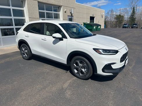 New 2026 Honda HR-V LX image 3
