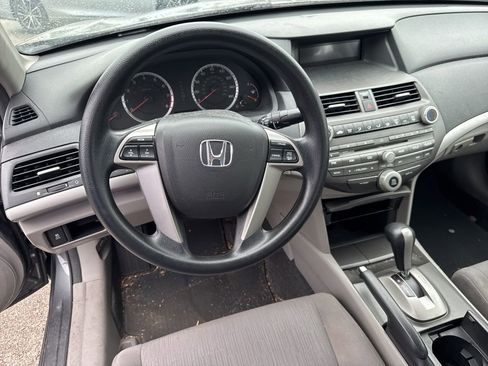 Used 2011 Honda Accord LX image 10