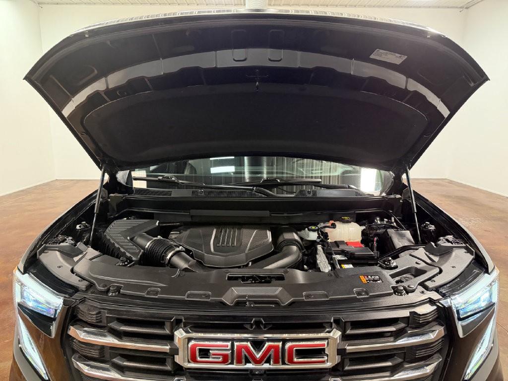 Used 2024 GMC Acadia Elevation AWD/4WD image 19