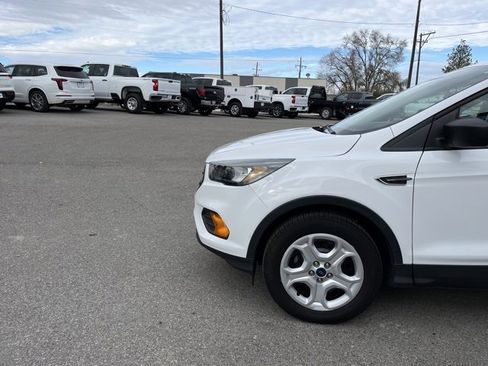 Used 2018 Ford Escape S image 4