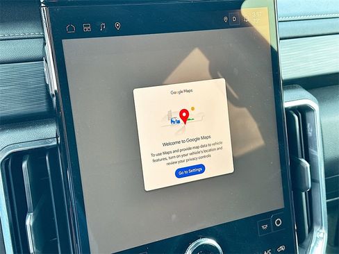 Used 2025 GMC Acadia Elevation image 13