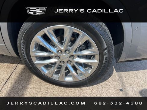 Used 2023 Cadillac XT6 Premium Luxury w/ Technology Package image 6