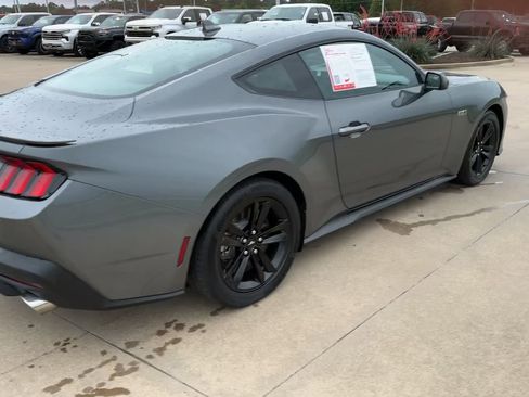 Used 2024 Ford Mustang GT RWD image 9