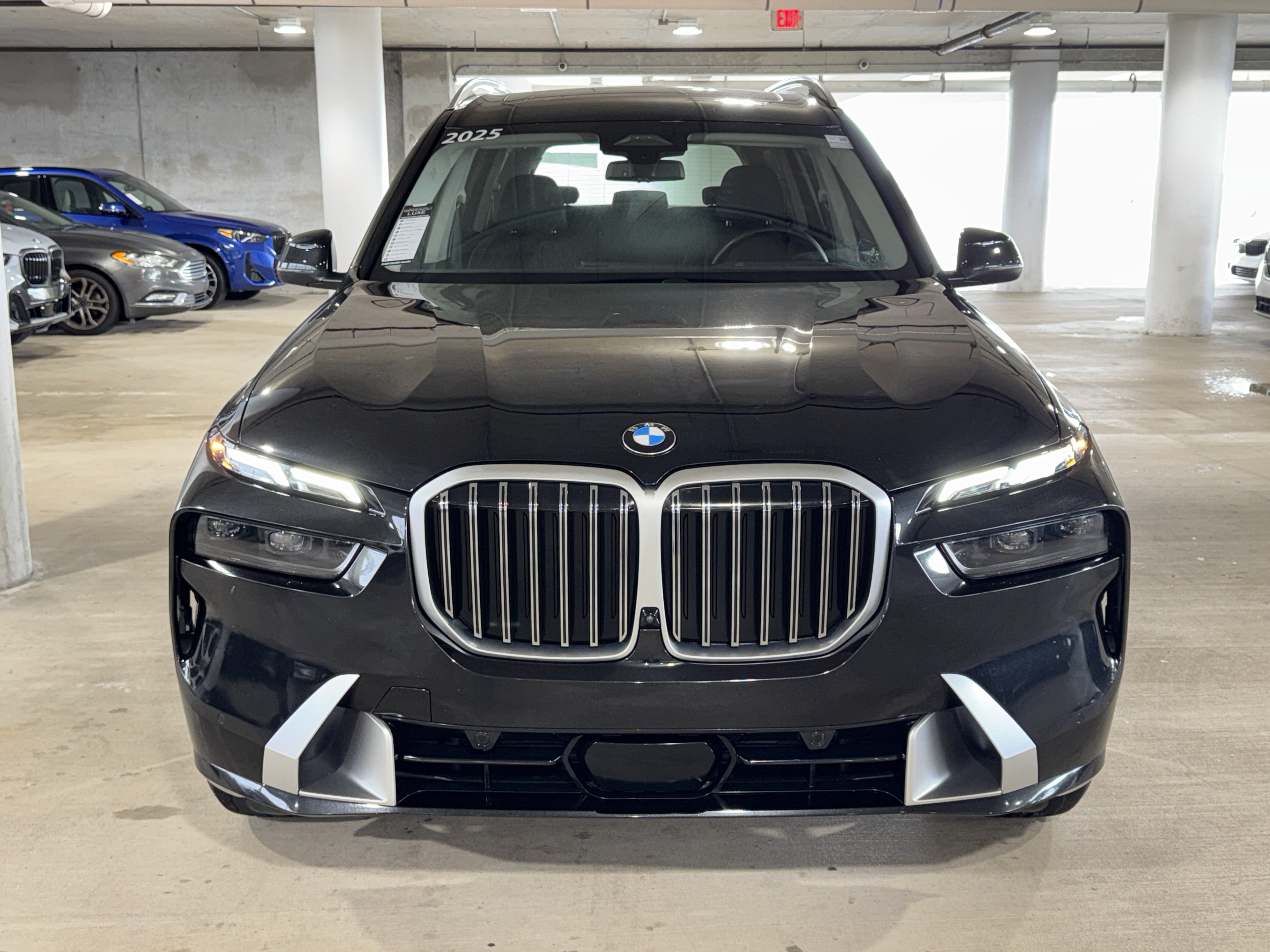 Used 2025 BMW X7 xDrive40i AWD/4WD image 3