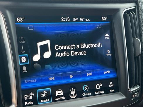 Used 2018 Maserati Levante AWD/4WD image 21