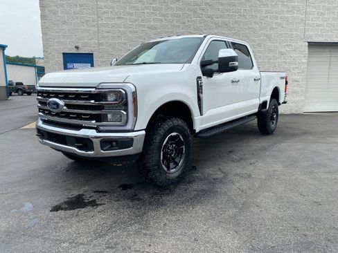 New 2025 Ford F250 King Ranch w/ Tremor Off-Road Package image 2