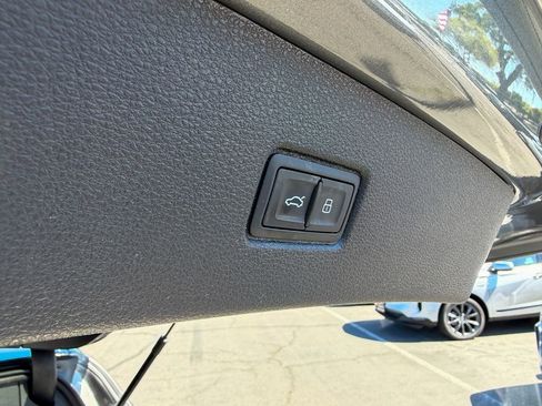 Used 2018 Audi Q7 3.0T Premium Plus w/ Premium Plus Package image 32