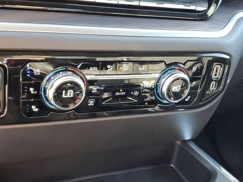 New 2026 GMC Sierra 1500 SLT w/ SLT Premium Package image 25