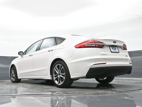 Used 2020 Ford Fusion SEL image 41