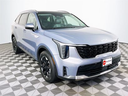 Used 2025 Kia Sorento S w/ Panoramic Sunroof Package