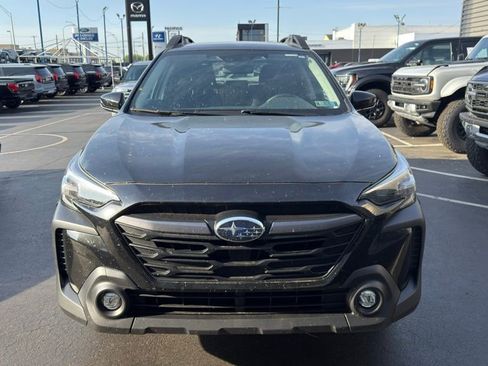 Used 2023 Subaru Outback Premium AWD/4WD image 6
