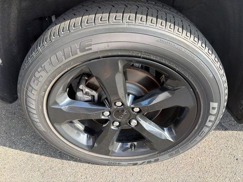 Used 2023 Jeep Grand Cherokee L Laredo AWD/4WD image 11