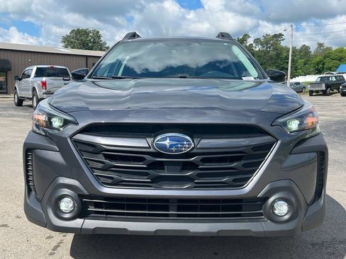 Used 2024 Subaru Outback Premium AWD/4WD image 2