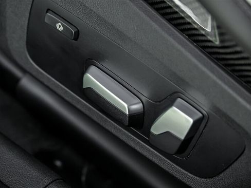 Used 2023 BMW M3 Competition w/ M Carbon Exterior Package AWD/4WD image 25