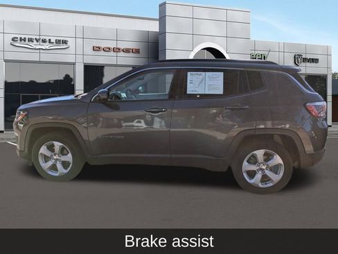 Used 2018 Jeep Compass Latitude w/ Popular Equipment Group image 8