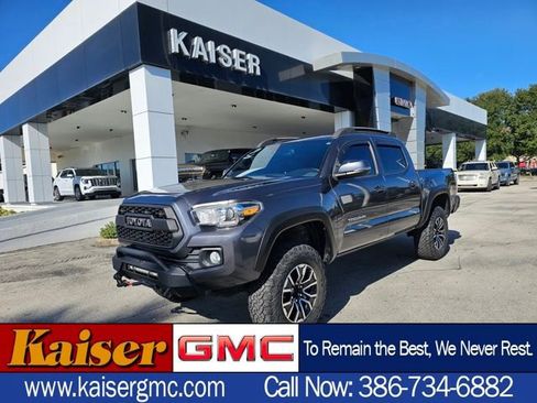 Used 2020 Toyota Tacoma TRD Off-Road w/ TRD Premium Off Road Package image 1