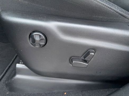 Used 2024 Dodge Durango GT image 11