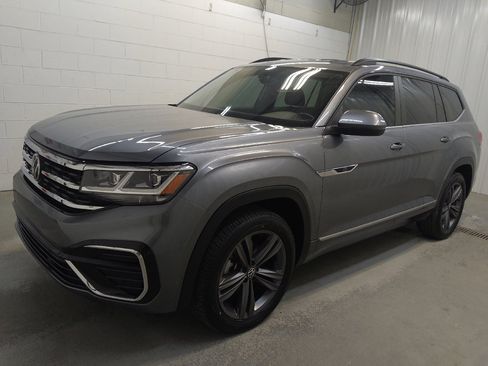 Used 2021 Volkswagen Atlas SE AWD/4WD image 2