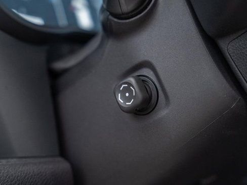 New 2026 Toyota Sienna Platinum image 45