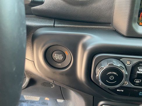Used 2023 Jeep Wrangler Unlimited Sahara w/ Cold Weather Group AWD/4WD image 30