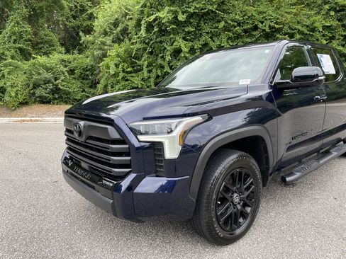 Used 2025 Toyota Tundra Limited AWD/4WD image 5