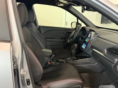 Used 2025 Subaru Forester Premium AWD/4WD image 6
